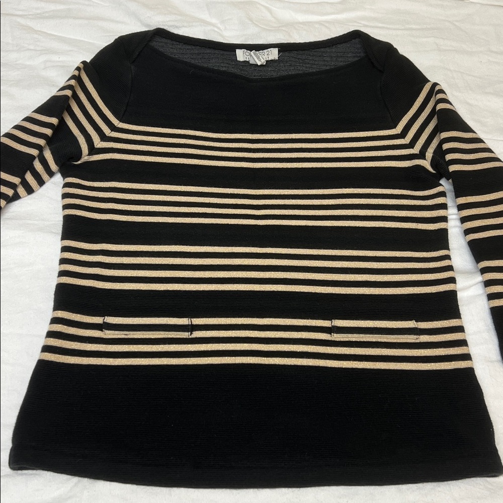 Forever 21 90’s Style Black and Gold Striped Knit Sweater Sz L
